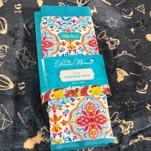 The Pioneer Woman Vibrant Floral Apron